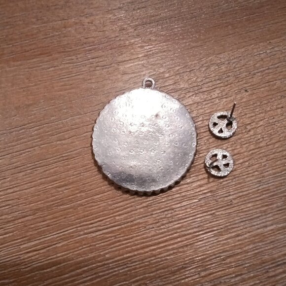 Peace necklace and ear-rings - Picture 3 of 3